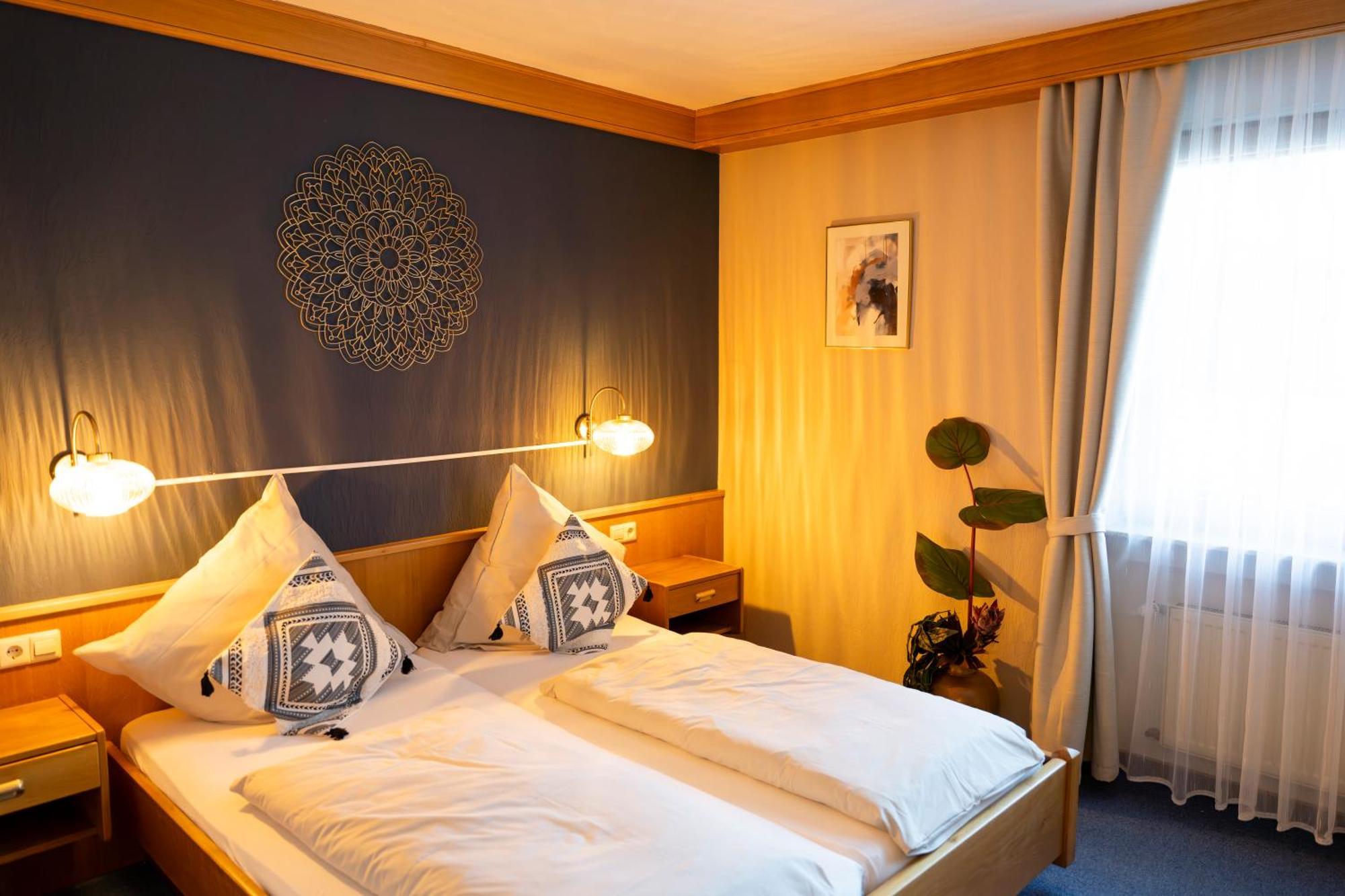 Hotel Guelser Weinstube Coblence Extérieur photo
