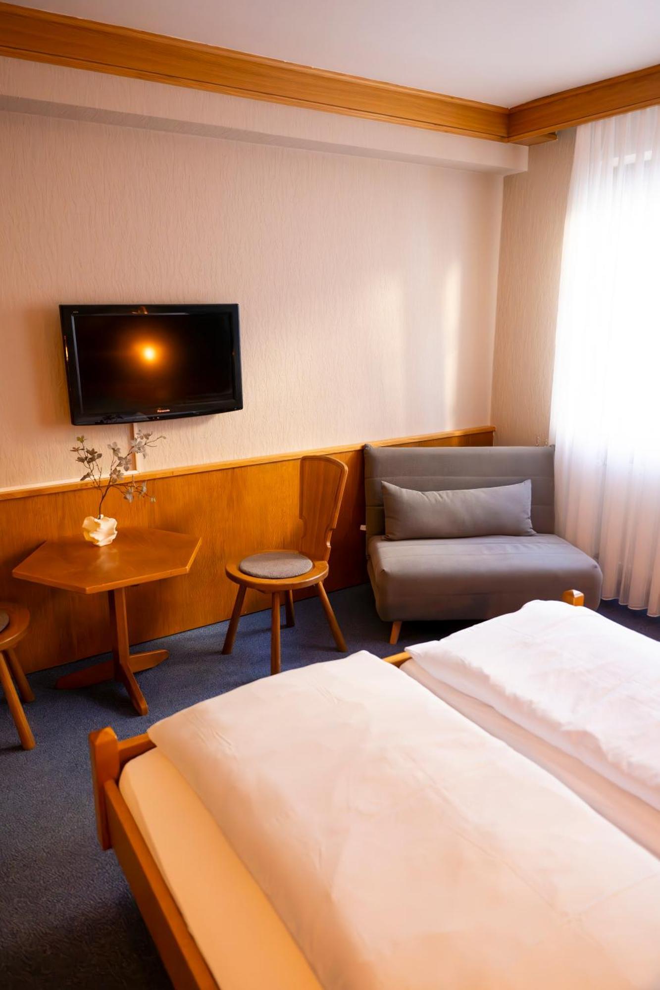 Hotel Guelser Weinstube Coblence Extérieur photo