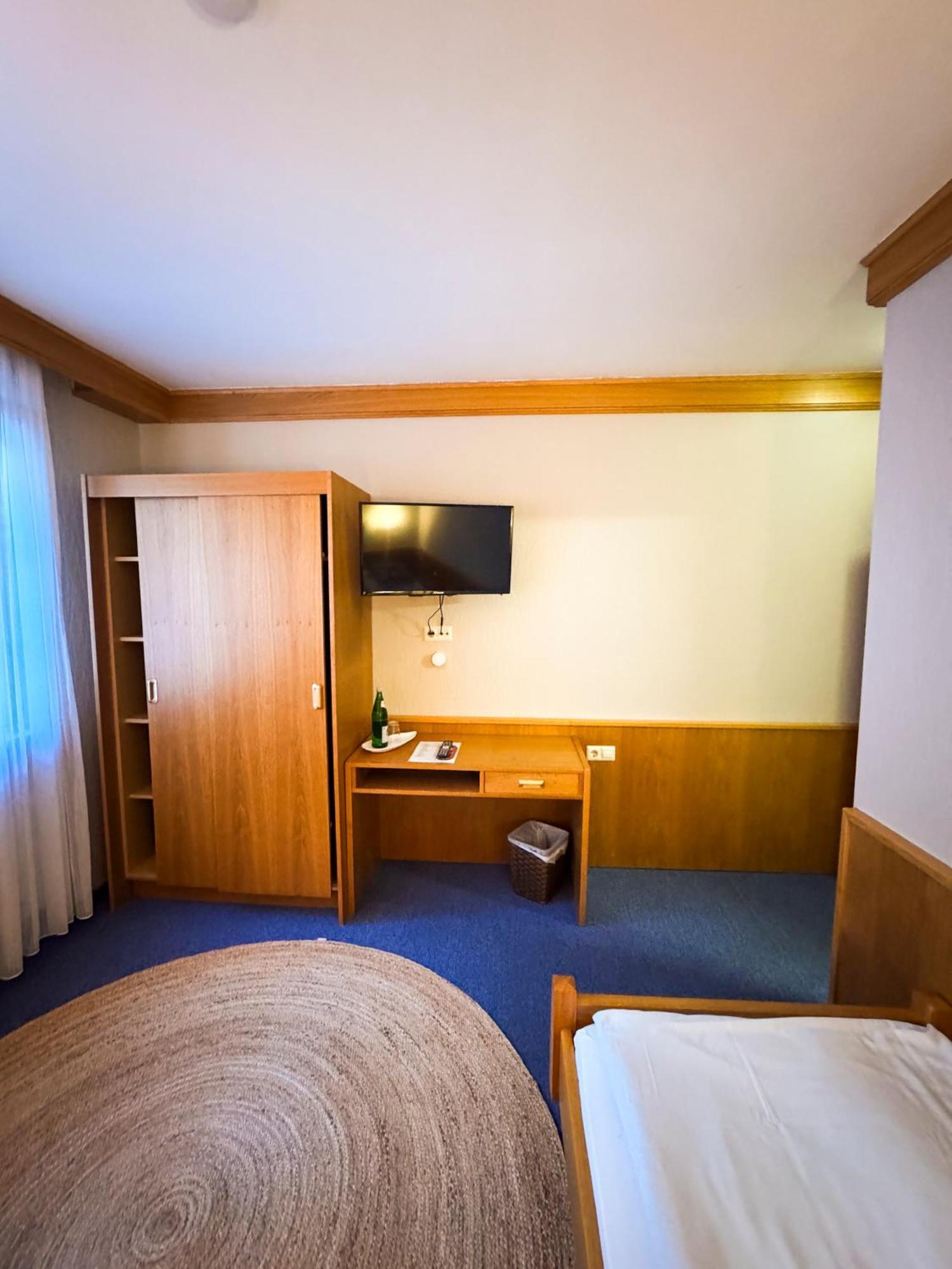 Hotel Guelser Weinstube Coblence Extérieur photo