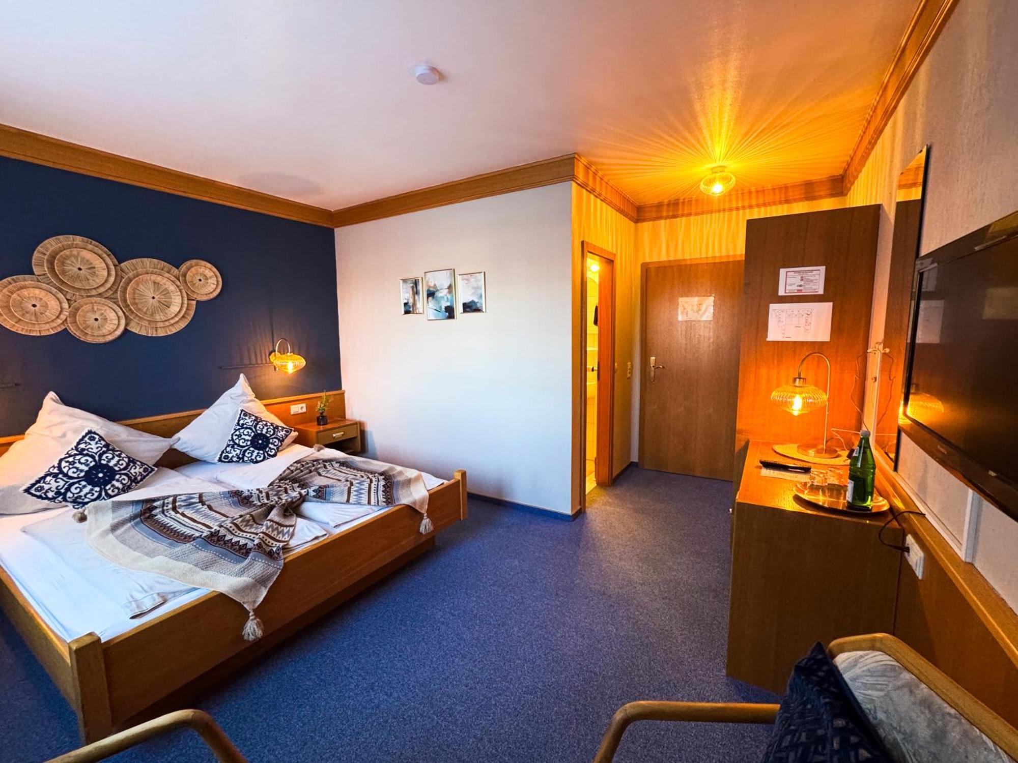 Hotel Guelser Weinstube Coblence Extérieur photo