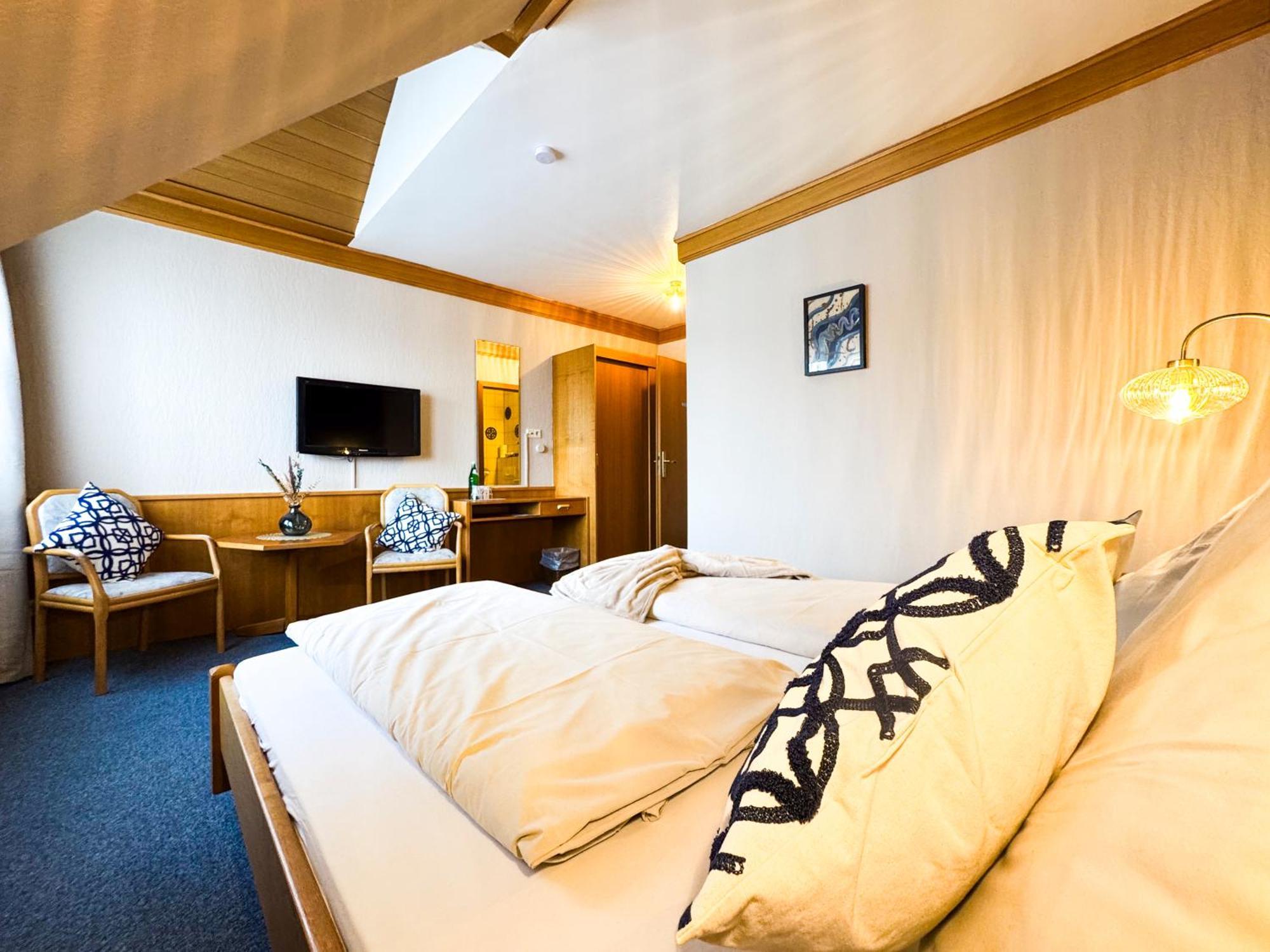 Hotel Guelser Weinstube Coblence Extérieur photo