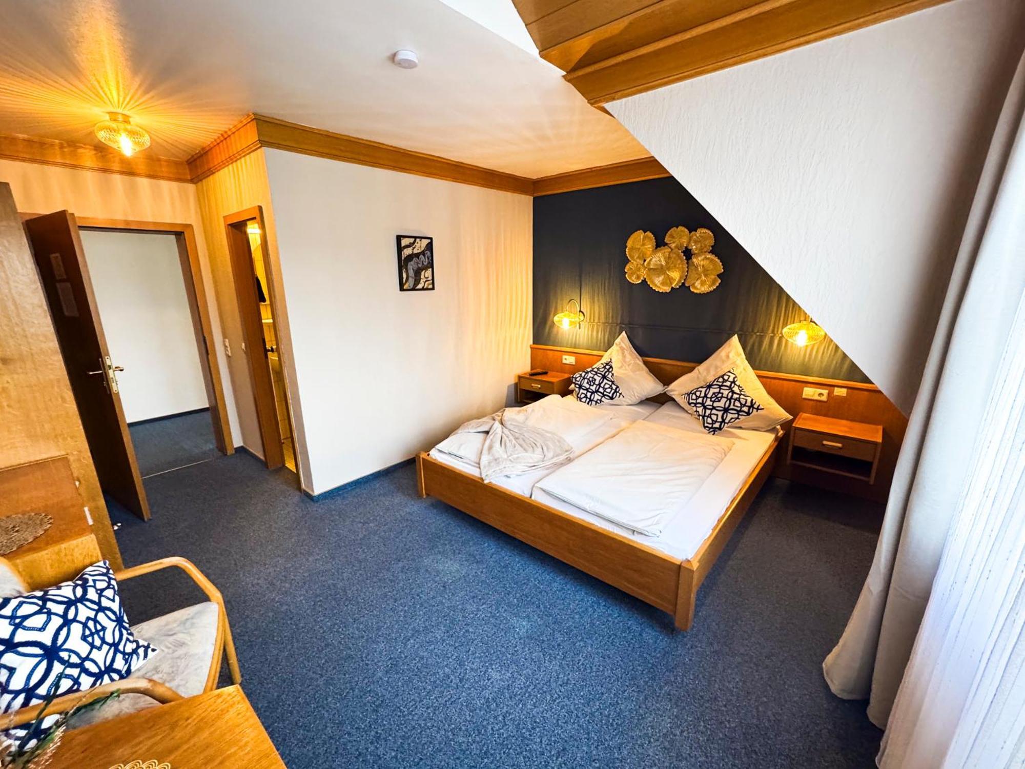 Hotel Guelser Weinstube Coblence Extérieur photo