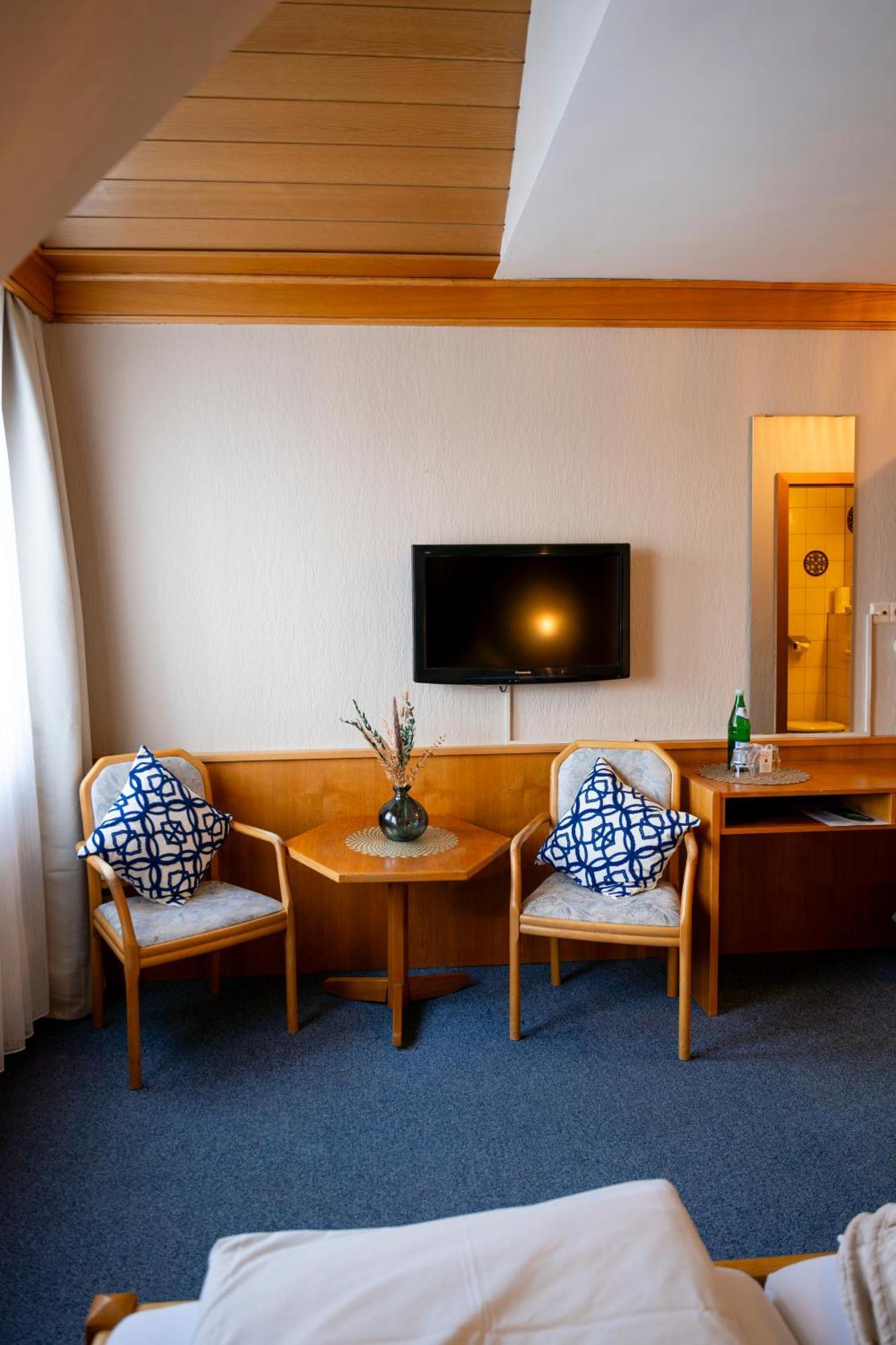 Hotel Guelser Weinstube Coblence Extérieur photo
