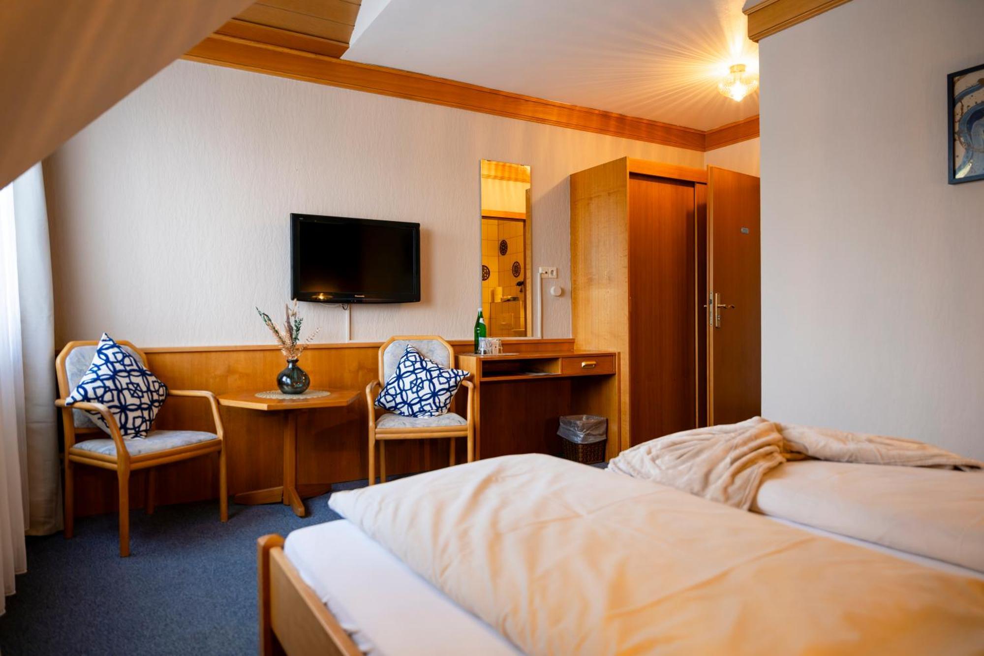 Hotel Guelser Weinstube Coblence Extérieur photo