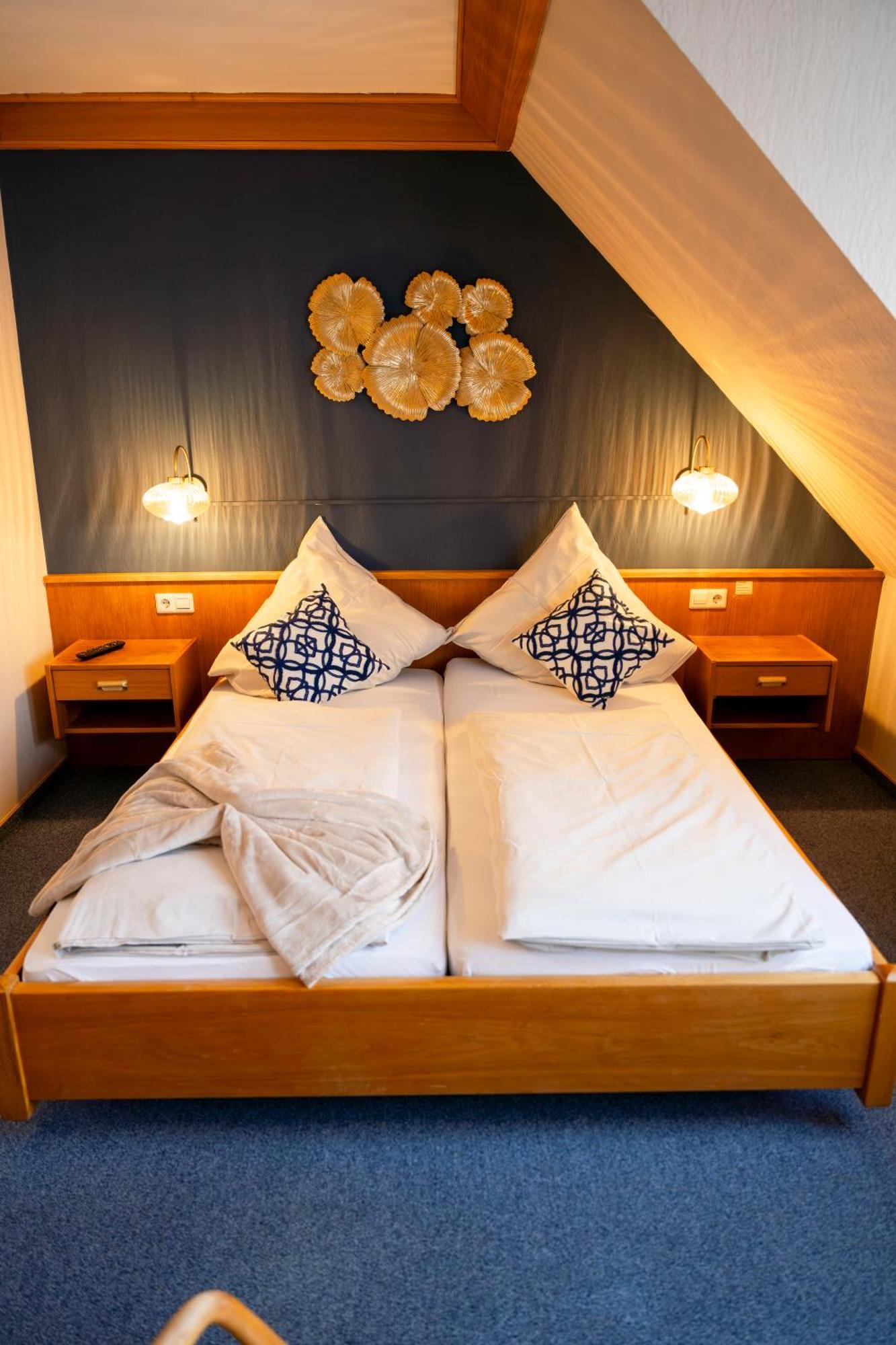 Hotel Guelser Weinstube Coblence Extérieur photo