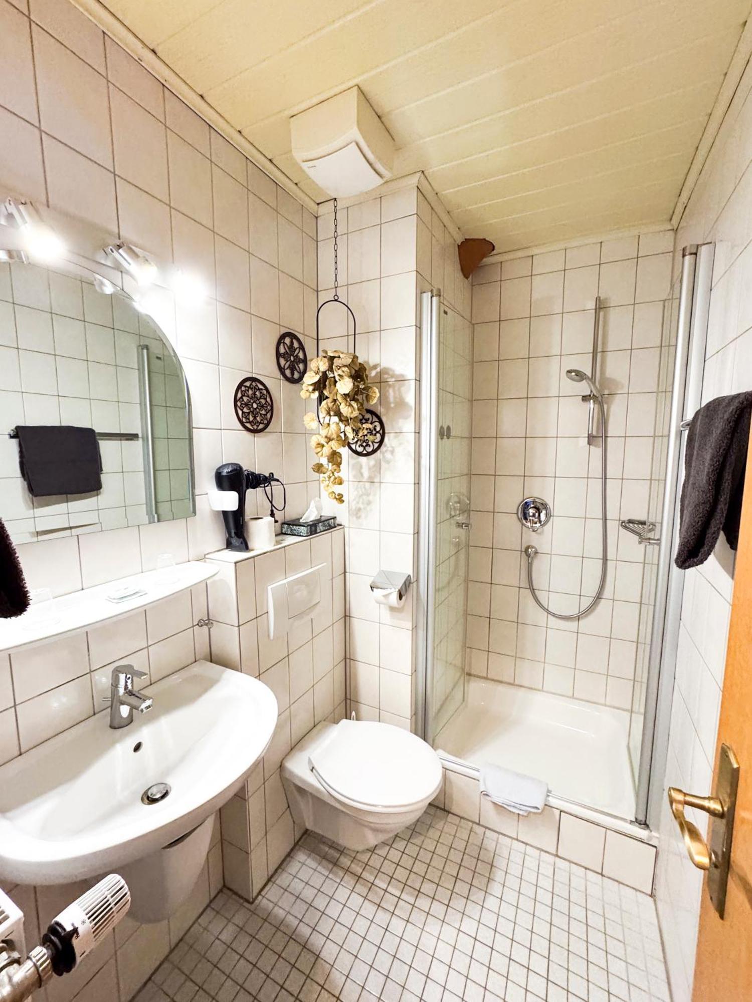 Hotel Guelser Weinstube Coblence Extérieur photo