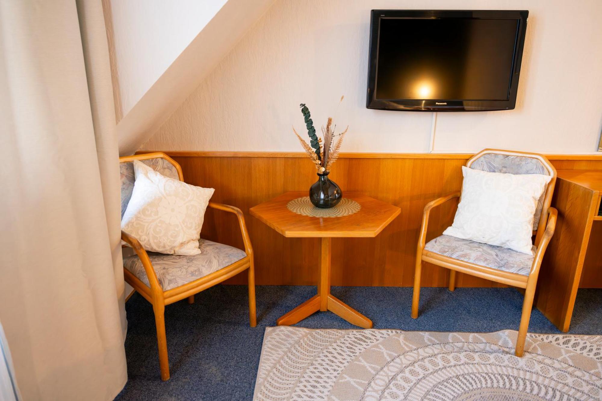 Hotel Guelser Weinstube Coblence Extérieur photo