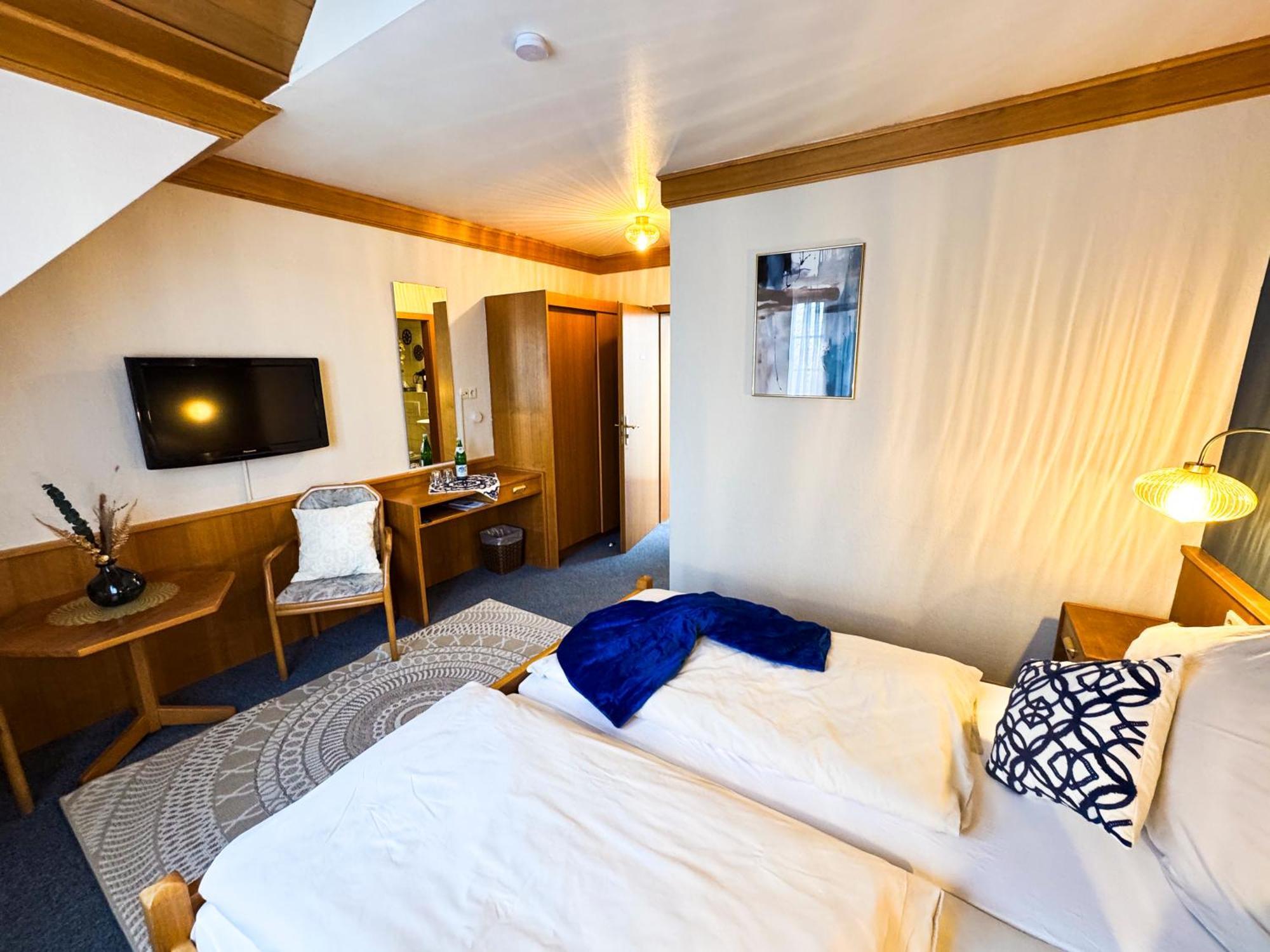Hotel Guelser Weinstube Coblence Extérieur photo